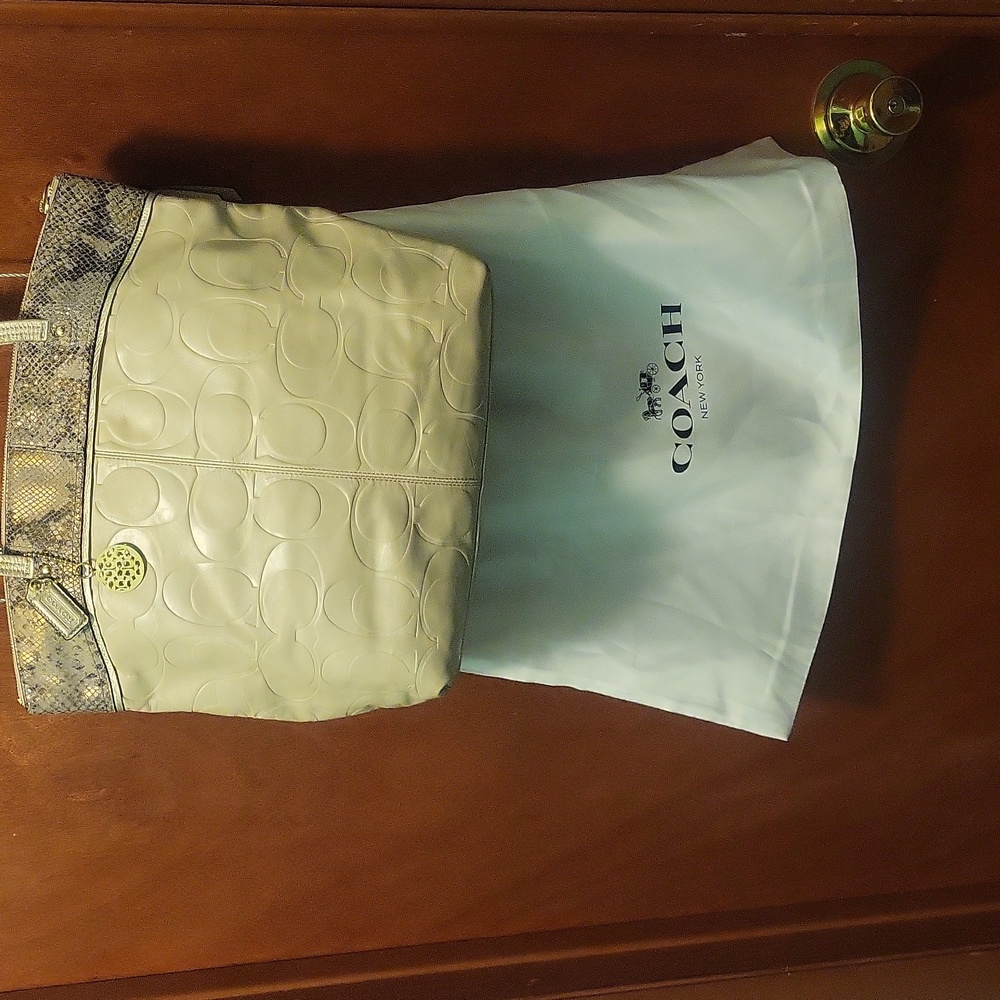 Coach White Embossed Leather with Snakeskin Accents Shoulder Tote F19696